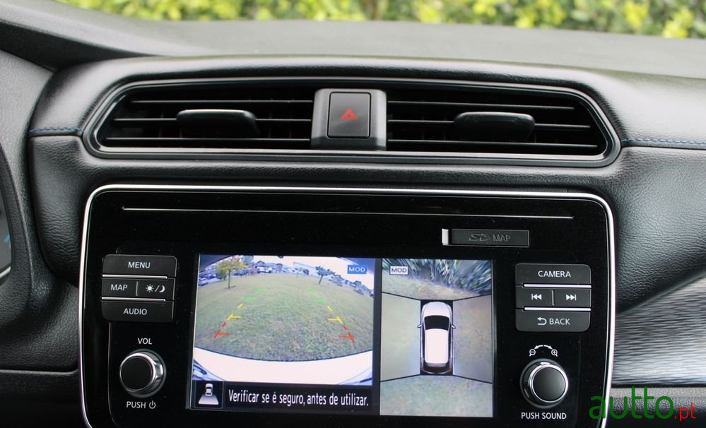 2021' Nissan Leaf Tekna photo #4