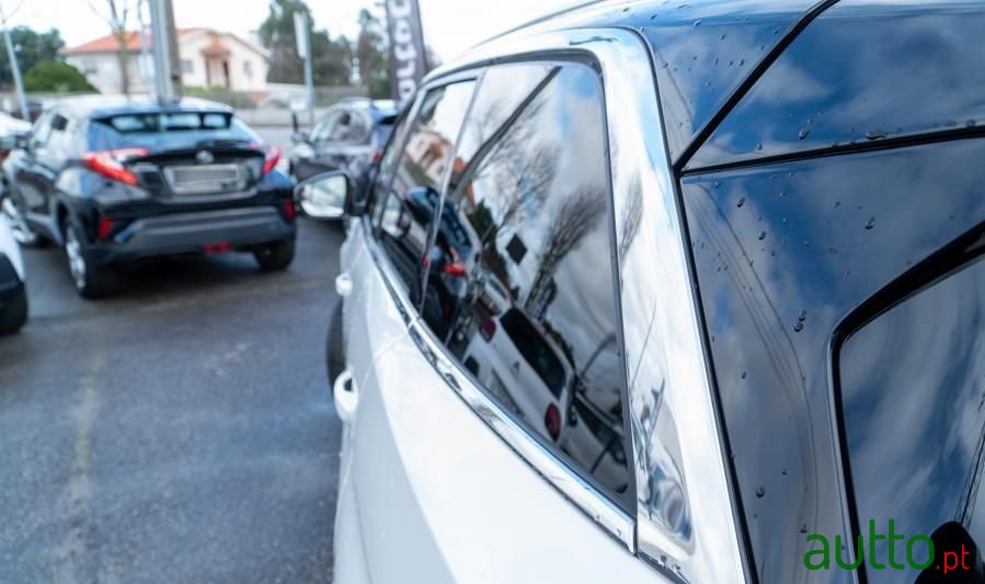 2019' Peugeot 5008 photo #5