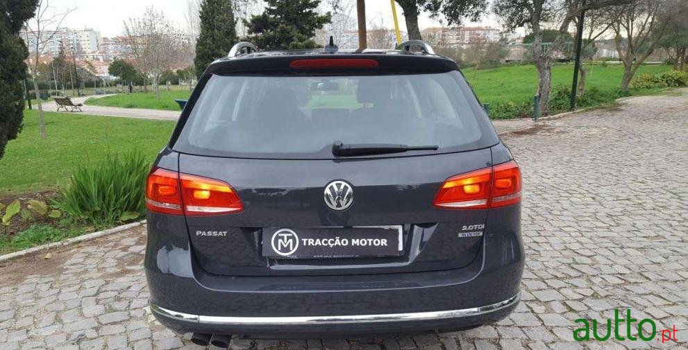 2014' Volkswagen Passat Variant photo #2