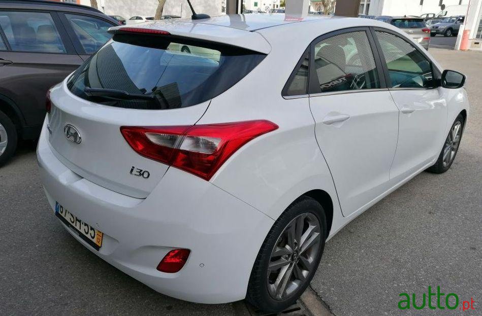 2016' Hyundai I30 photo #2
