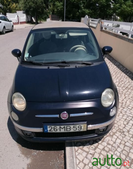 2011' Fiat 500C photo #2