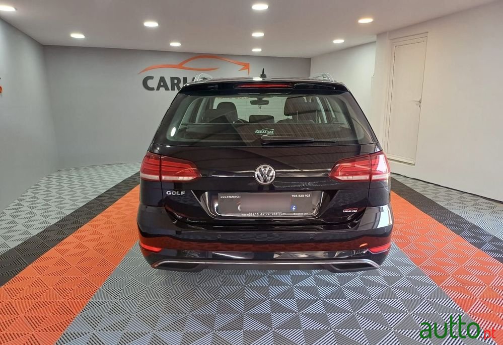 2018' Volkswagen Golf Variant photo #3