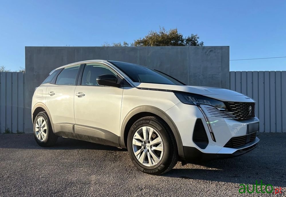 2022' Peugeot 3008 photo #1