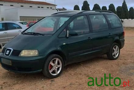 2002' SEAT Alhambra photo #4