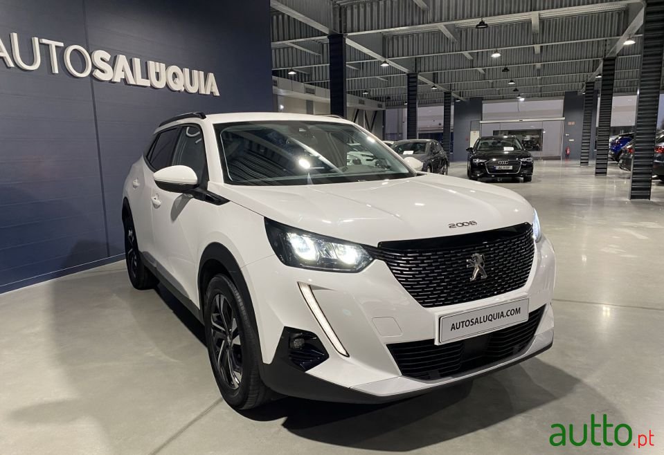 2021' Peugeot 2008 photo #5
