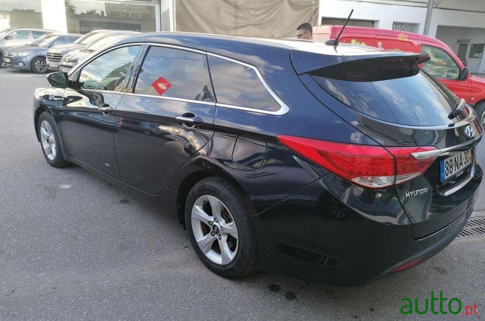 2012' Hyundai i40 Sw photo #1