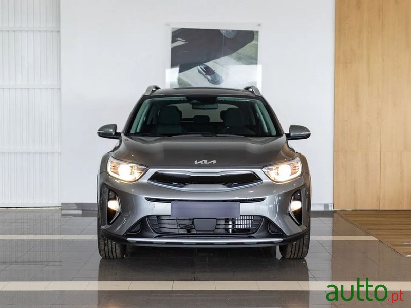 2024' Kia Stonic 1.2 Dynamic photo #2