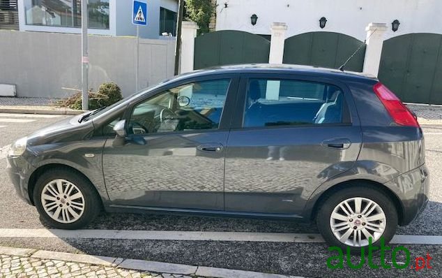 2008' Fiat Grande Punto photo #2