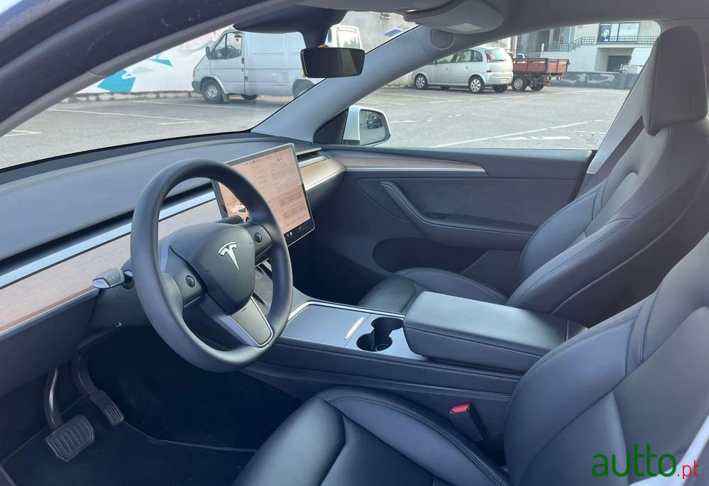 2023' Tesla Model Y photo #5