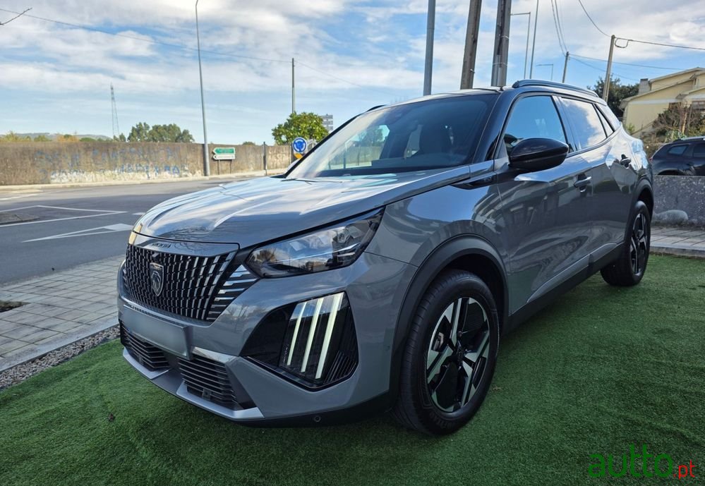 2023' Peugeot 2008 photo #5