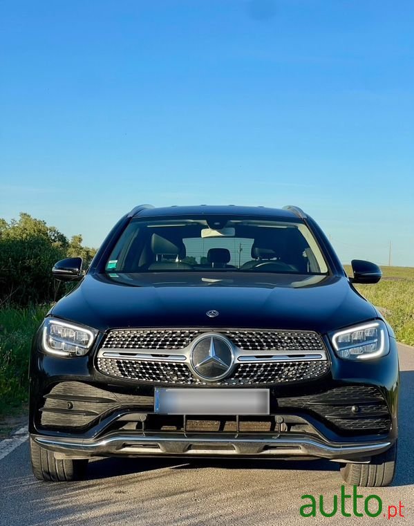 2020' Mercedes-Benz GLC 220 photo #1
