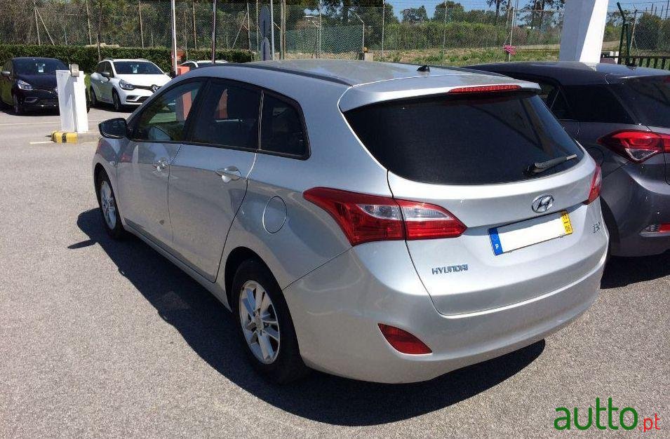 2015' Hyundai I30 Sw photo #3