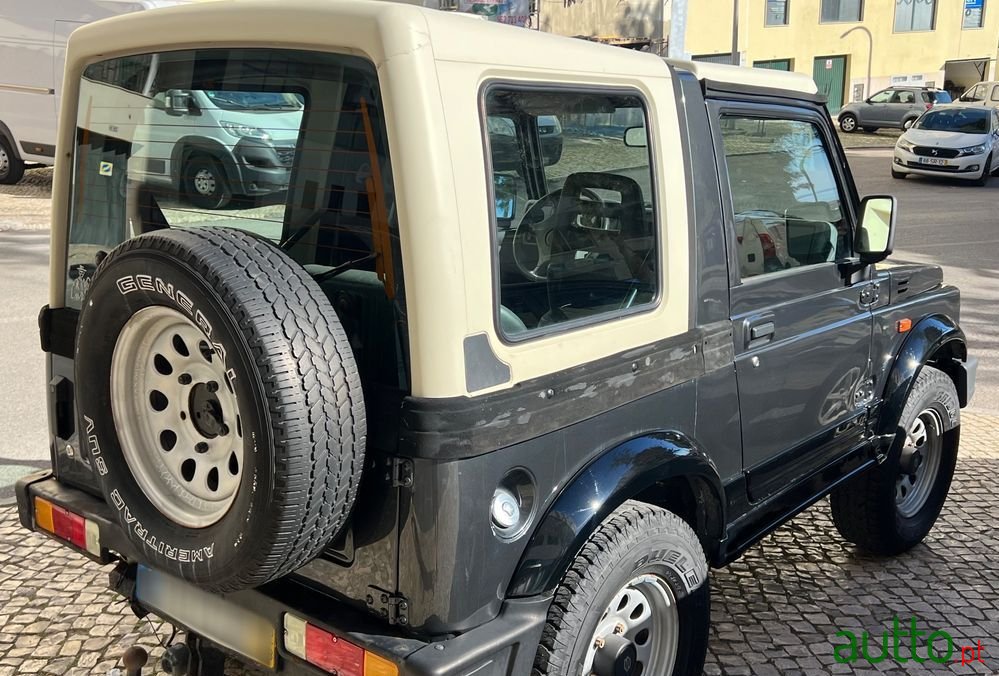 2000' Suzuki Samurai photo #2