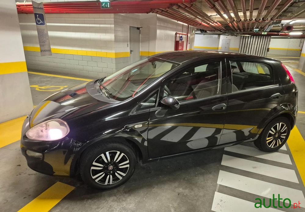 2015' Fiat Punto 1.2 Pop Start&Stop photo #2