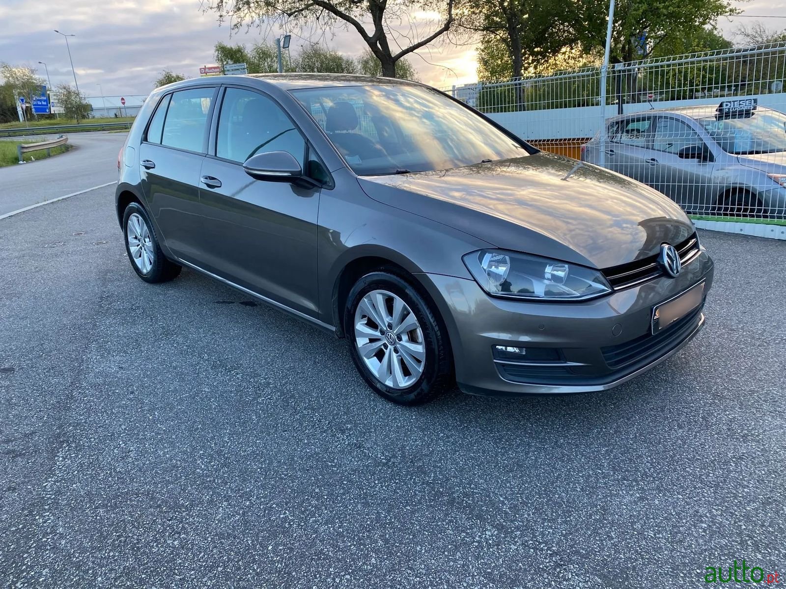 2015' Volkswagen Golf photo #5