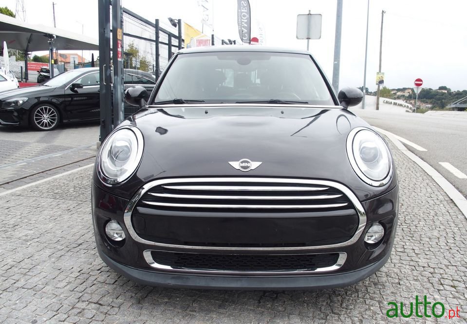 2015' MINI Cooper photo #3