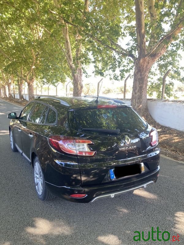 2011' Renault Megane Break photo #3