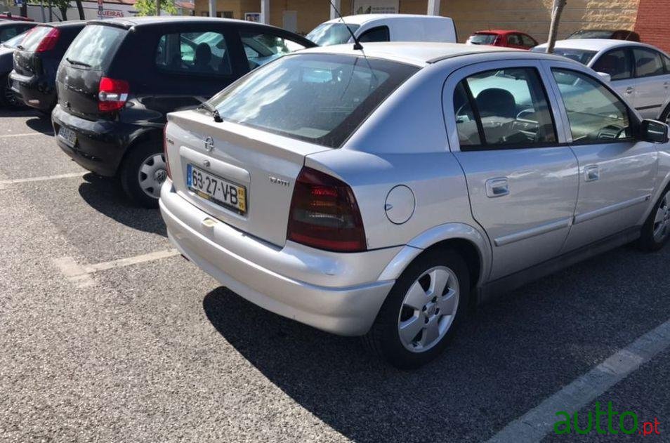 2003' Opel Astra photo #1