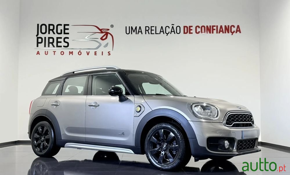 2019' MINI Countryman Cooper Se All4 Auto photo #2