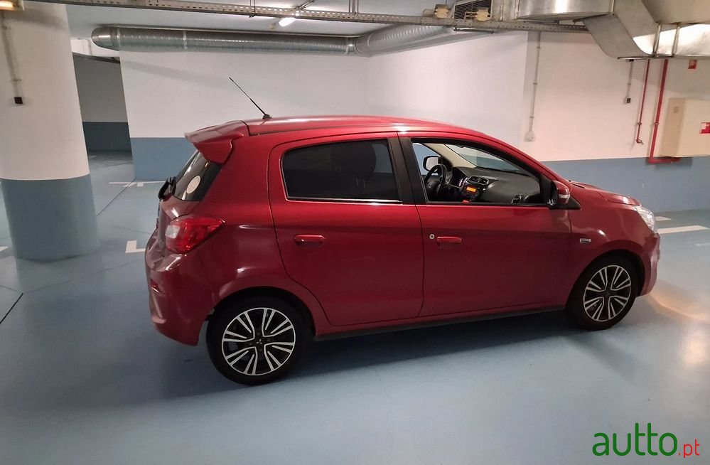 2019' Mitsubishi Space Star photo #4
