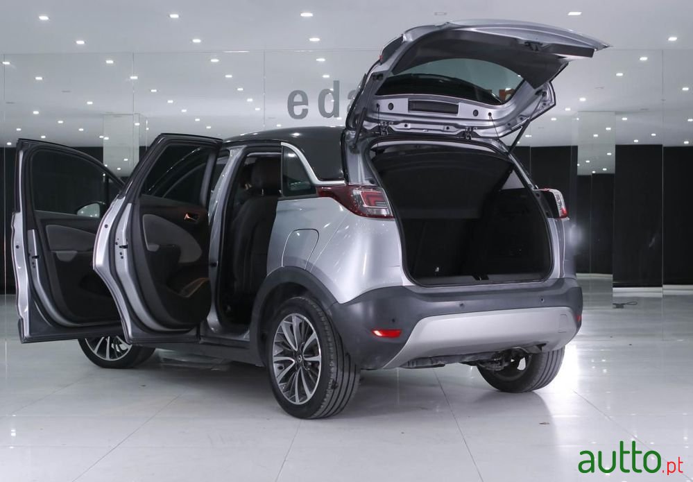 2020' Opel Crossland X photo #5