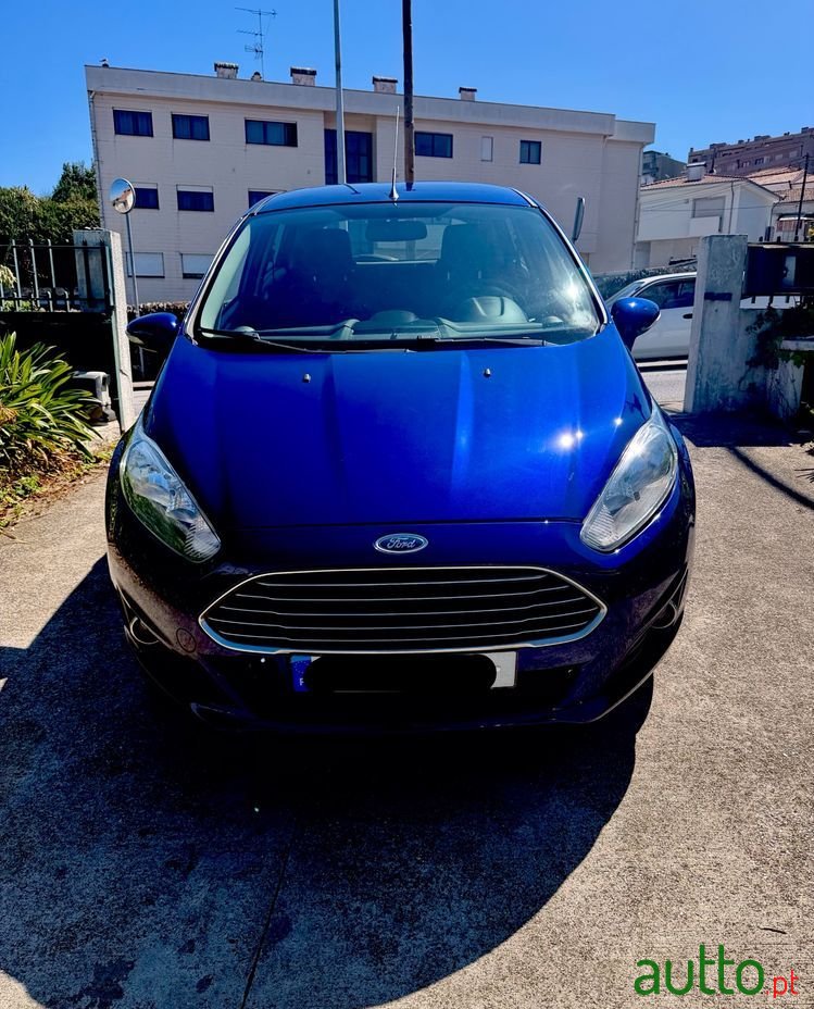 2015' Ford Fiesta photo #3