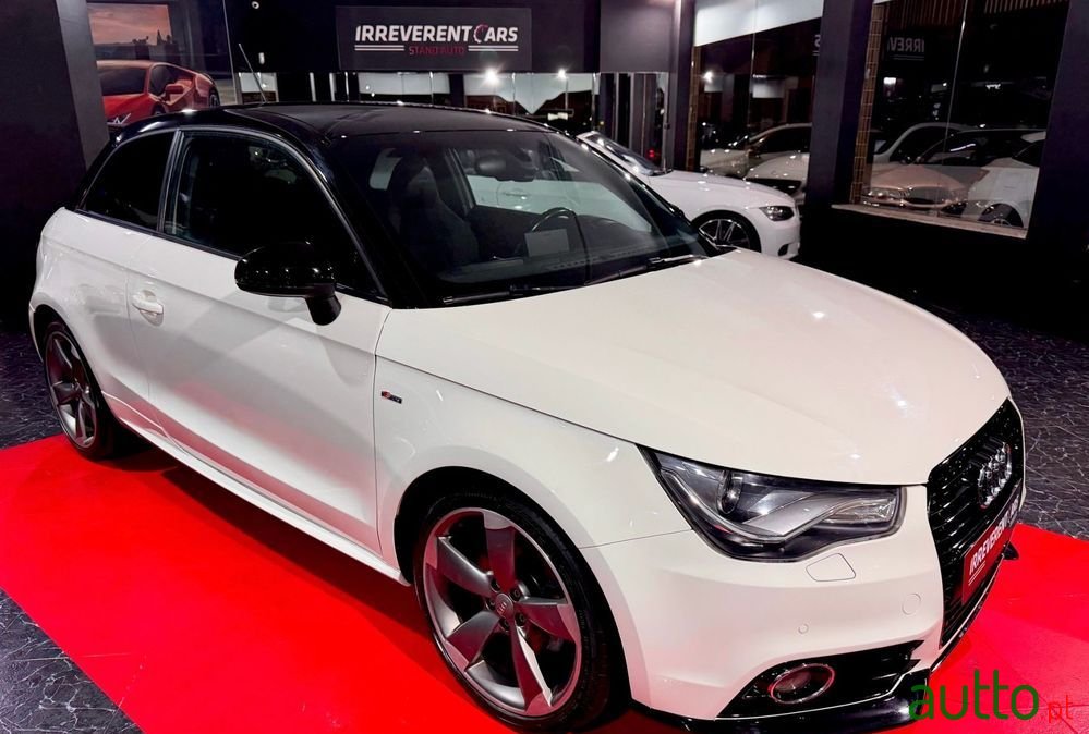 2011' Audi A1 1.6 Tdi S-Line photo #3