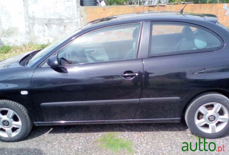 2003' SEAT Ibiza photo #1