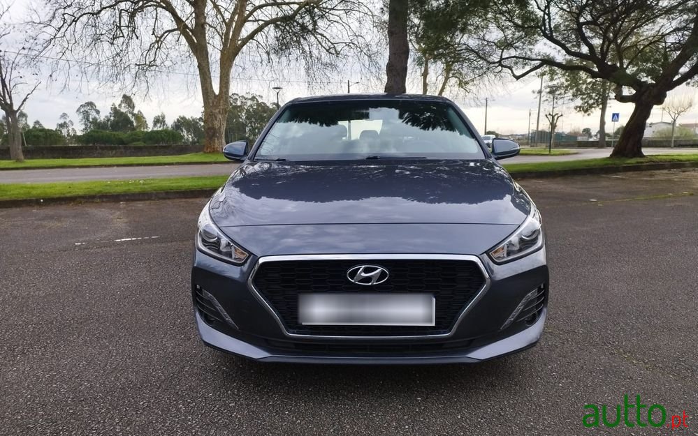 2020' Hyundai i30 1.6 Crdi Style 7Dct photo #5