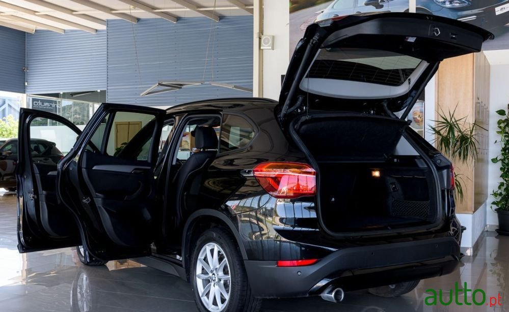 2020' BMW X1 16 D Sdrive Auto photo #4