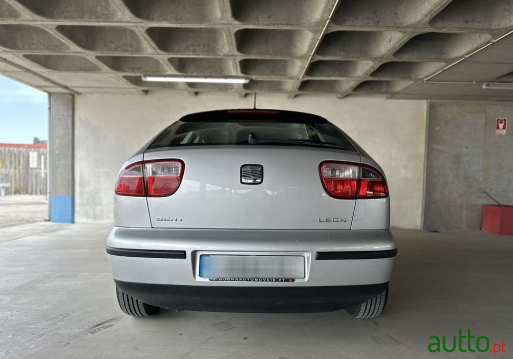 2001' SEAT Leon 1.4 16V Confort photo #5
