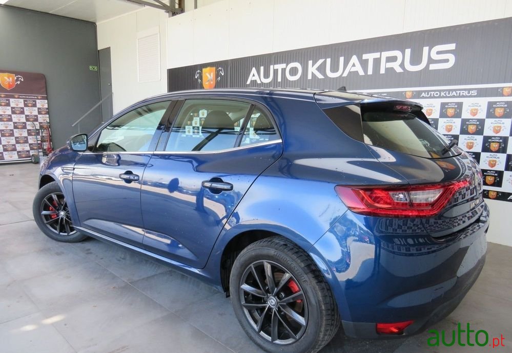2019' Renault Megane photo #5