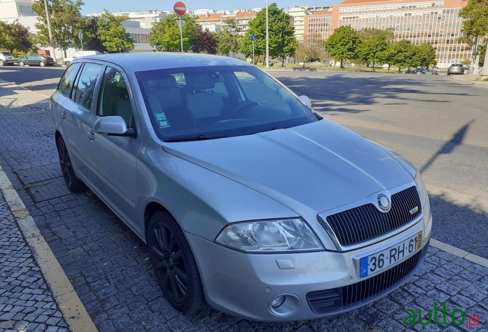 2008' Skoda Octavia Break photo #1