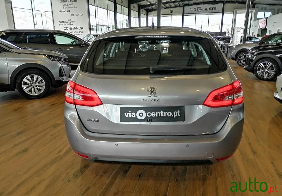 2017' Peugeot 308 Sw photo #3