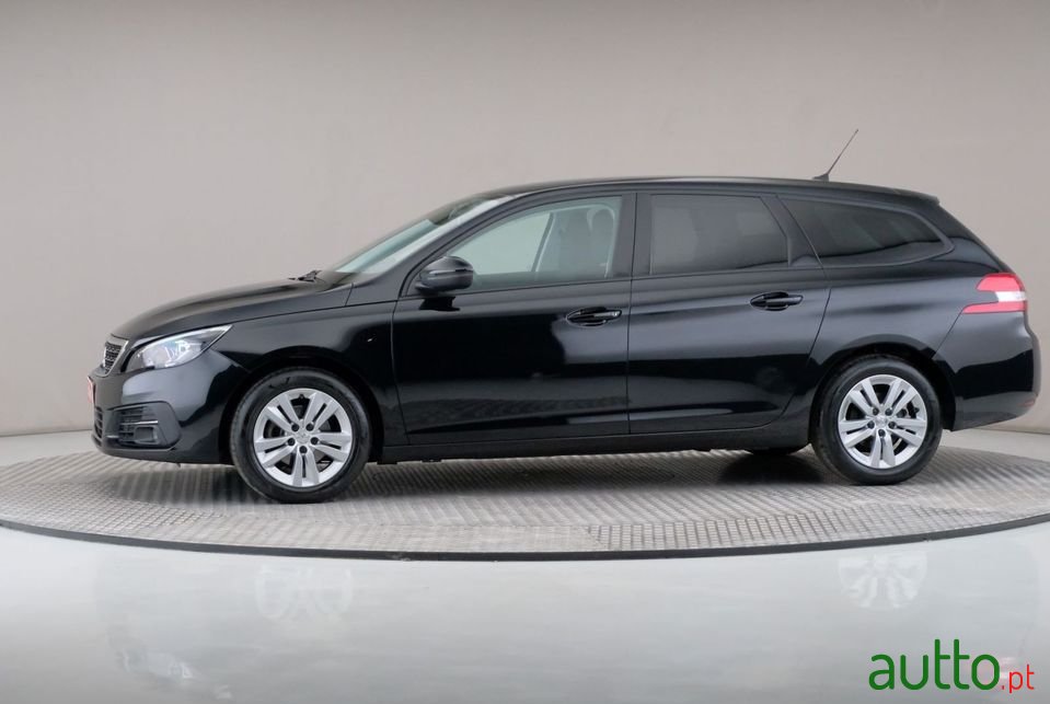 2017' Peugeot 308 Sw photo #4