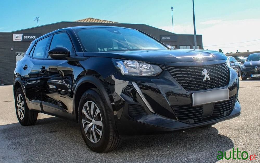 2023' Peugeot 2008 photo #1