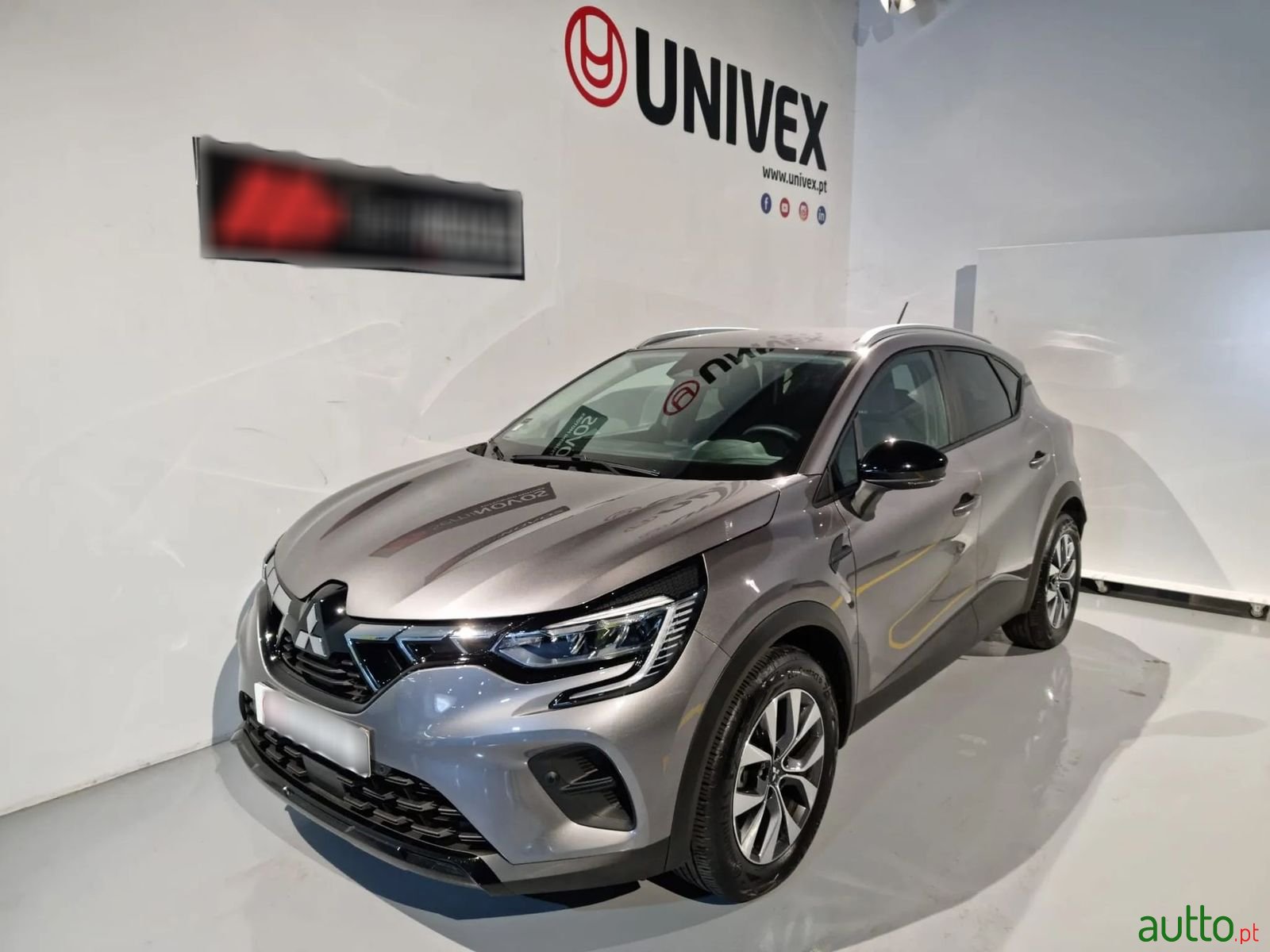 2023' Mitsubishi ASX photo #3