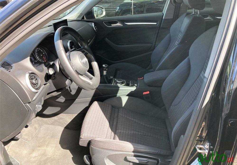 2017' Audi A3 Sportback photo #5