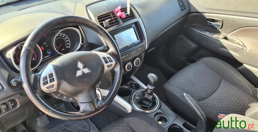 2010' Mitsubishi ASX 1.8 Di-D Intense photo #5