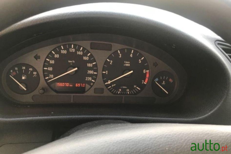 1992' BMW 316 photo #2