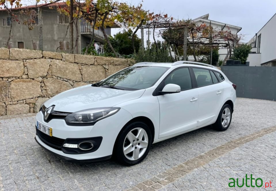 2014' Renault Megane Sport Tourer photo #1
