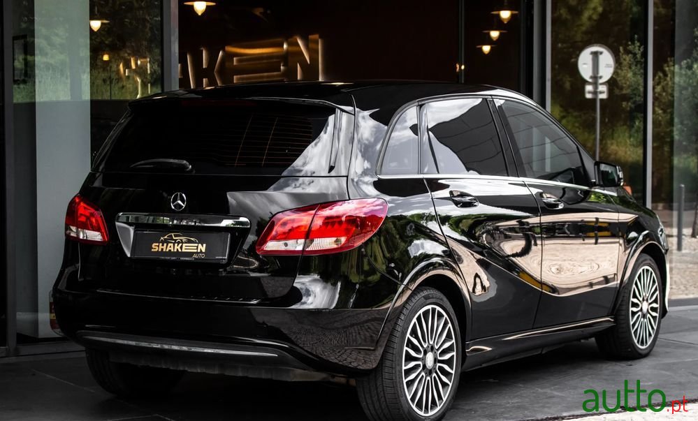 2017' Mercedes-Benz Classe B photo #4
