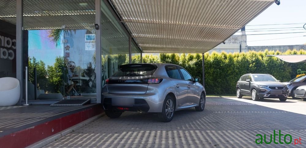 2022' Peugeot 208 photo #3