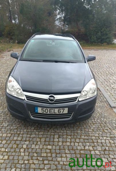 2007' Opel Astra Caravan photo #5