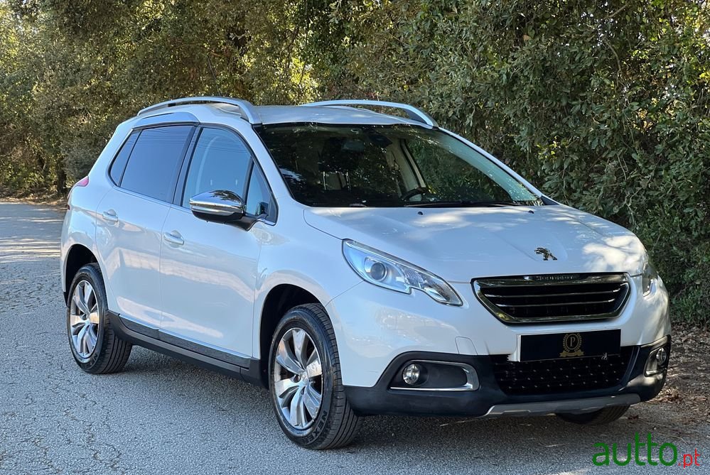 2013' Peugeot 2008 photo #2