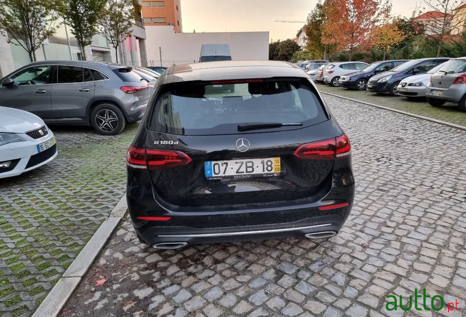 2019' Mercedes-Benz 180 photo #3