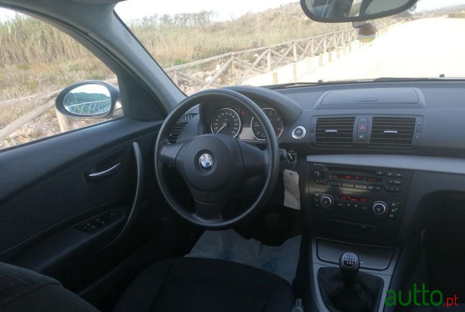 2008' BMW 118 photo #5