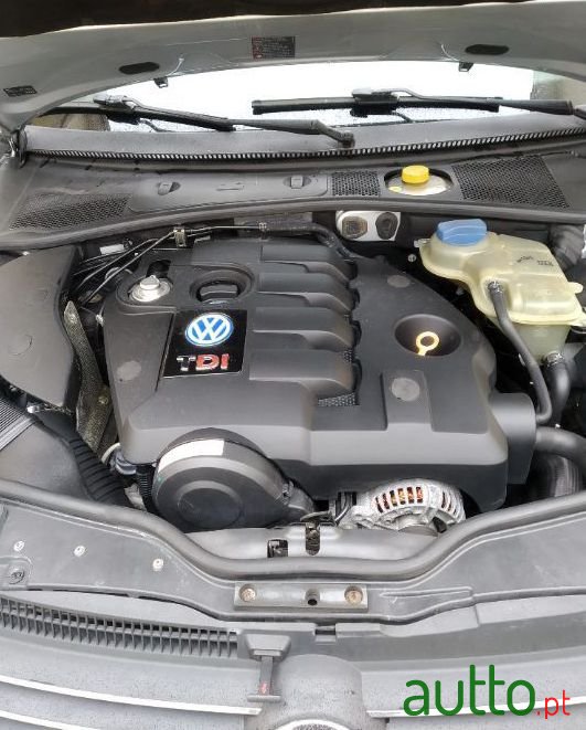 2001' Volkswagen Passat Variant photo #4