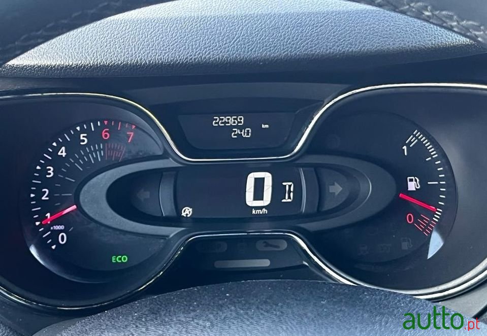 2019' Renault Captur photo #5