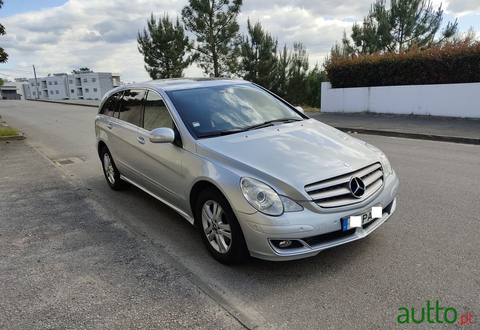 2007' Mercedes-Benz R-320 photo #1